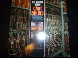 画像1: CHET ATKINS/IT'S A GUITAR WORLD