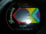 CHI-LITES/GIVE IT AWAY