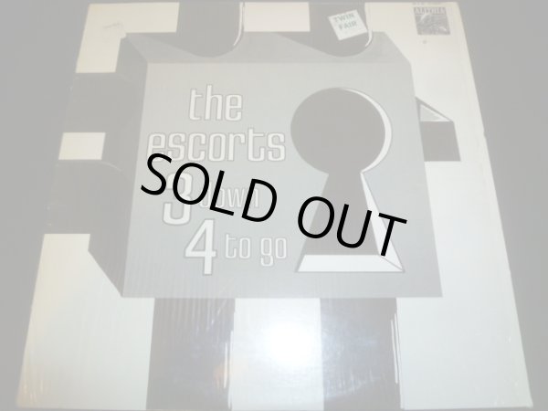 画像1: ESCORTS/3 DOWN 4 TO GO
