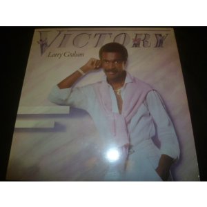 画像: LARRY GRAHAM//VICTORY