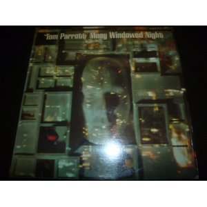 画像: TOM PARROTT/MANY WINDOWED NIGHT