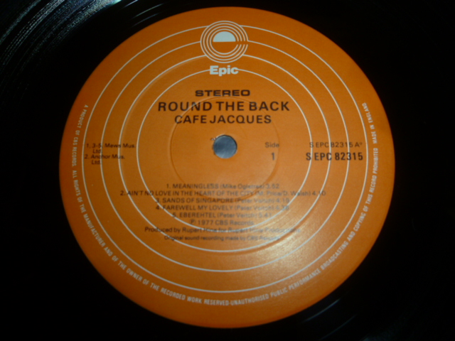 画像: CAFE JACQUES/ROUND THE BACK