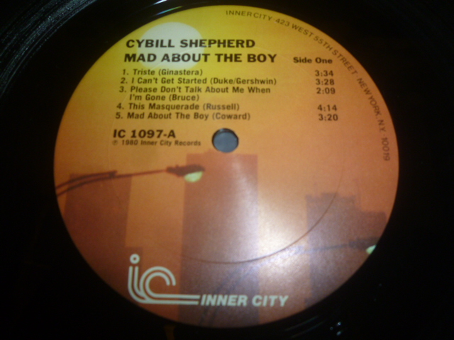 画像: CYBILL SHEPHERD/MAD ABOUT THE BOY