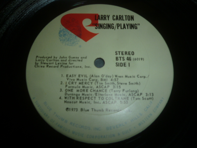 画像: LARRY CARLTON/ SINGING/PLAYING