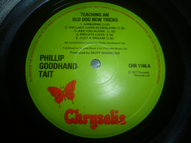 画像: PHILLIP GOODHAND-TAIT/TEACHING AN OLD DOG NEW TRICKS