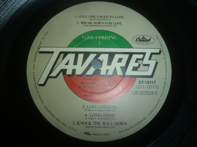 画像: TAVARES/LOVE UPRISING