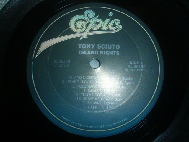画像: TONY SCIUTO/ISLAND NIGHTS